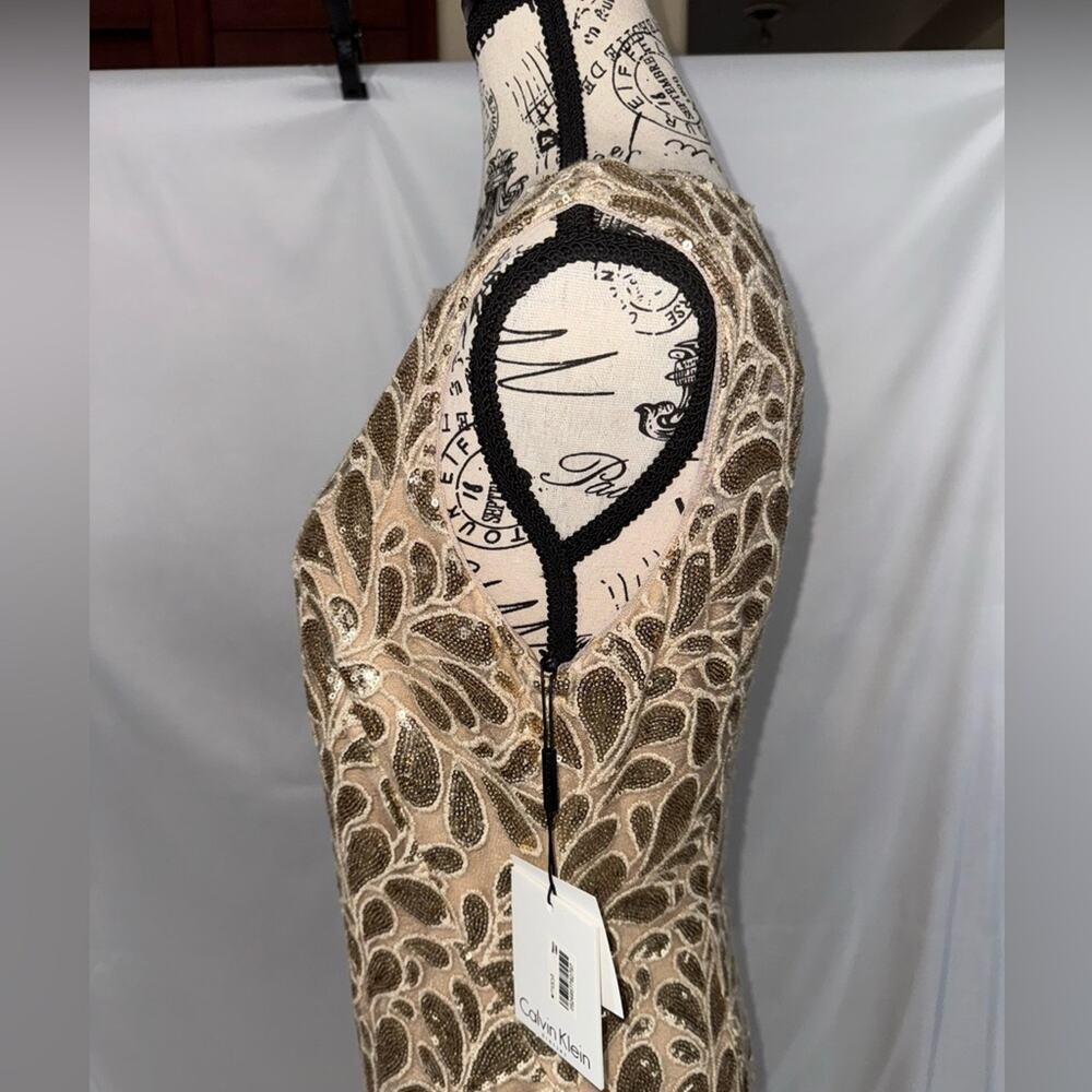 NWT: Calvin Klein Long Formal Gold Sequin Lace Dress (v) - Picture 6 of 12